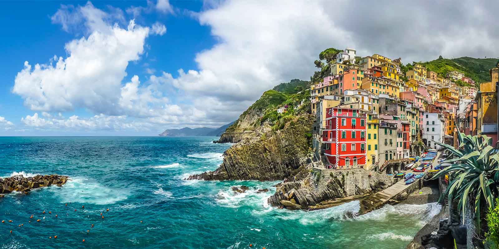 Colourful town of Riomaggiore on the Cinque Terre