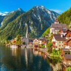 Picturesque Hallstatt village in Salzkammergut