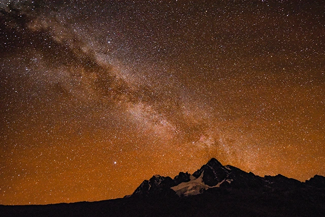 Night sky & Milky Way over Ausangate in Peru